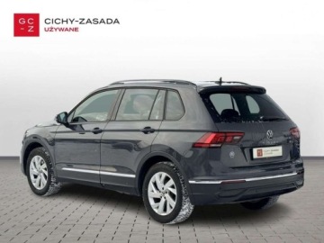 Volkswagen Tiguan II SUV Facelifting 2.0 TSI 190KM 2022 Volkswagen Tiguan Salon PL, FV23, 4motion ACC od Dealera 2.0 Benzyna, zdjęcie 6