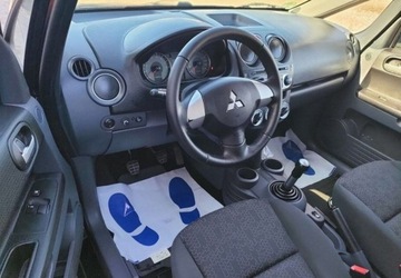 Mitsubishi Colt VI Hatchback 1.3 i 16V CZ3 95KM 2012 Mitsubishi Colt Grzane FoteleKlimaZadbany 1.3 Benzyna 95KM, zdjęcie 9