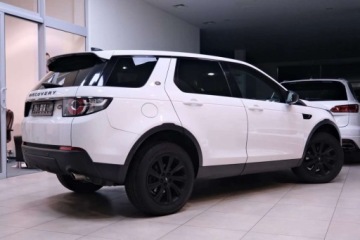 Land Rover Discovery Sport SUV 2.0 Si4 240KM 2017 Land Rover Discovery Sport 2.0 Benzyna 240KM, zdjęcie 9