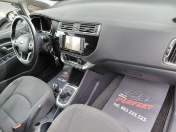Kia Rio III Sedan Facelifting 1.4 DOHC CVVT 109KM 2016 Kia Rio Navi Kamera Klimatronik Sensor Podgrzewana kierownica PDC Alu 1.4, zdjęcie 13