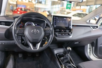 Toyota Corolla XII Sedan 1.5 VVT-i 125KM 2022 Toyota Corolla 1.5 Comfort 1.5 Benzyna 125KM, zdjęcie 29