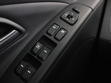 Hyundai ix35 SUV Facelifting 1.7 CRDi 115KM 2015 Hyundai ix35 1.7 CRDi Comfort Klimatronik Tempomat, zdjęcie 35