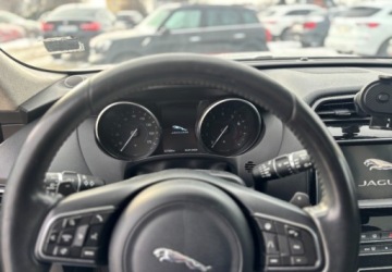 Jaguar F-Pace SUV 2.0 i4 250KM 2020 Jaguar F-Pace 2020r. 2.0 Benzyna 250KM, zdjęcie 7