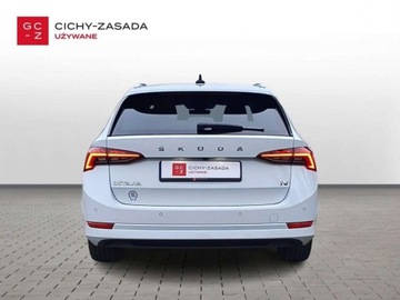 Skoda Octavia IV Kombi Plug-in 1.4 TSI iV Plug-In Hybrid 204KM 2021 Skoda Octavia serwis ASO 1.4hybryda 204KM bezwypadkowy pakiety SmartLink h, zdjęcie 3