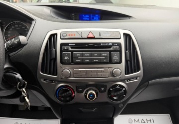 Hyundai i20 I Hatchback 5d Facelifting 1.2 DOHC 85KM 2013 Hyundai i20 Benzyna Klima Alu Led Raty Zamiana Gwarancja 1.2 Benzyna 85KM, zdjęcie 19