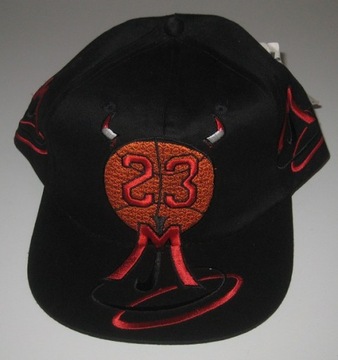 CHICAGO BULLS - MICHAEL JORDAN - CZAPKA Z DASZKIEM