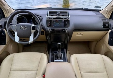 Toyota Land Cruiser VI MPV Faceliting 2.8 D-4D 177KM 2016 Toyota Land Cruiser Toyota Land Cruiser LC 2.8 D-4D Premium 2.8 Diesel, zdjęcie 8