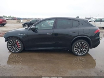 Maserati 2023 Maserati Grecale 2023r., 4x4, 2.0L 2.0 Hybryda 325KM, zdjęcie 5