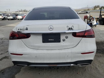 Mercedes Klasa E W213 2022 Mercedes-Benz Klasa E 350 2022 2.0l 2.0 Benzyna 255KM, zdjęcie 2