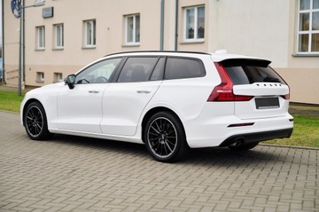 Volvo V60 II  2022 V60 __SUPER PEDANTYCZNY STAN__KUBEŁKOWE FOTELE, zdjęcie 9