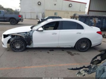 Mercedes Klasa C W206 2024 Mercedes-Benz Klasa C 300 2024 2.0 Benzyna 255KM, zdjęcie 2