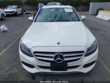 Mercedes Klasa C W205 2018 Mercedes-Benz Klasa C C 300 2.0 Benzyna 241KM, zdjęcie 1