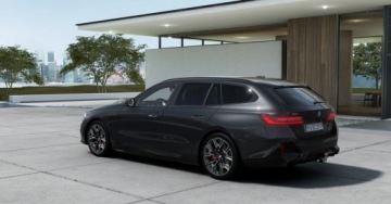 BMW Seria 5 G90-91 2025 BMW Seria 5 BMW 540d xDrive Touring w pakiecie M-Performance po programie, zdjęcie 1
