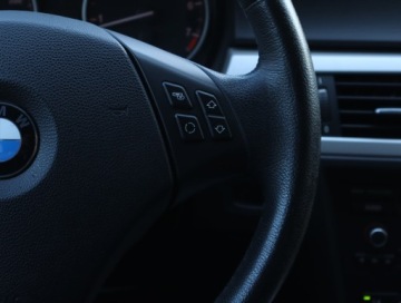 BMW Seria 3 E90-91-92-93 Limuzyna E90 320i 170KM 2010 BMW 3 320 i, Serwis ASO, Klima, Klimatronic, zdjęcie 18