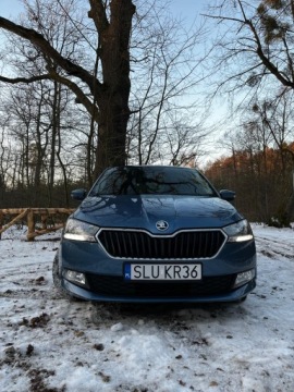 Skoda Fabia III Hatchback Facelifting 1.0 TSI 110KM 2021 Skoda Fabia III lift 2021 1.0 TSI Ambition 110KM