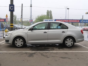 Skoda Rapid II Spaceback 1.2 MPI 75KM 2015 Skoda Rapid 1.2 MPI, Salon Polska, Serwis ASO, zdjęcie 2