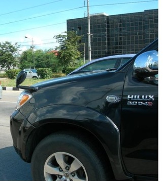 РАМКА ПОВОРОТНИКА TOYOTA HILUX