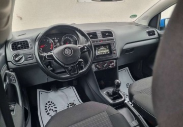Volkswagen Polo V Hatchback 3d Facelifting 1.2 TSI BlueMotion Technology 90KM 2016 Volkswagen Polo Lift SLICZNY 1.2 Benzynka NISKI PRZEBIEG Bogata Wersja ORY, zdjęcie 4