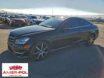 Mercedes Klasa C W205 2015 Mercedes-Benz Klasa C 2015 MERCEDES-BENZ C 250 2.0 Benzyna 241KM