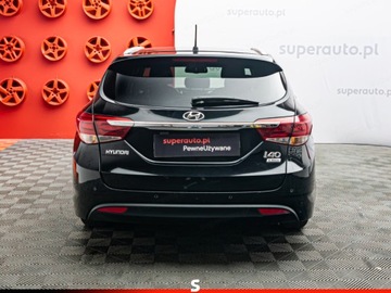 Hyundai i40 Kombi Facelifting 1.7 CRDi 141KM 2015 HYUNDAI i40 1.7 CRDi BlueDrive Combi 141KM 2015, zdjęcie 4
