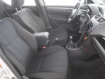 Suzuki Swift V Hatchback 3d Facelifting 1.2 VVT 94KM 2014 Suzuki Swift 1.2, Salon Polska, Serwis ASO, Klima, zdjęcie 8