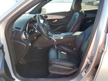 Mercedes GLC C253 2020 Mercedes-Benz GLC 2020 r., 2,0L 300 4MATIC 2.0 Benzyna 255KM, zdjęcie 7