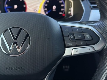 Volkswagen Passat B8 Variant Facelifting 2.0 TDI SCR 200KM 2022 Volkswagen Passat R-Line 4Mot. HarmanKardon LED Matrix Hak Kamera Cofania, zdjęcie 17