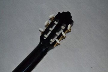 4/4 КЛАССИЧЕСКАЯ ГИТАРА С НАСТРОЙКОЙ ЭЛЕКТРОНИКИ