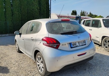 Peugeot 208 I Hatchback 5d Facelifting 1.6 BlueHDi 75KM 2017 Peugeot 208 2017r, Salonowy. 1.6 HDI. Uszkodzony przod. Jezdzi. 1.6 75KM, zdjęcie 3