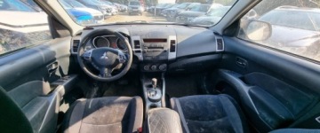 Mitsubishi Outlander II 2011 Mitsubishi Outlander 2011r, 2.4 LPG. AUTOMAT. Przetarty lewy bok. Jezdzi., zdjęcie 5