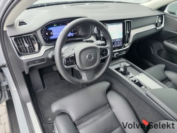 Volvo V60 II  Cross Country Facelifting 2.0 B4 197KM 2023 Volvo V60 Cross Country FV23 Plus Bright B4 197KM, zdjęcie 11