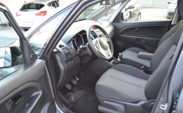 Kia Venga Mikrovan 1.4 DOHC CVVT 90KM 2010 Kia Venga Bezwypadkowe - Niski przebieg - zarejestrowane Faktura Vat marza, zdjęcie 5