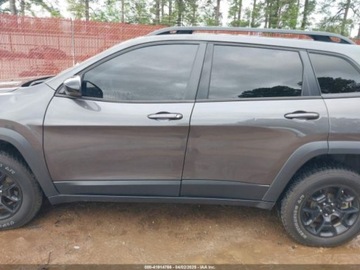 Jeep Cherokee V 2022 Jeep Cherokee X 2022 3.2l 3.2 Benzyna 271KM, zdjęcie 2
