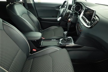Kia Ceed III Kombi Facelifting 1.5 T-GDI 160KM 2022 Kia Ceed 1.5 T-GDI, Salon Polska, Serwis ASO, zdjęcie 8