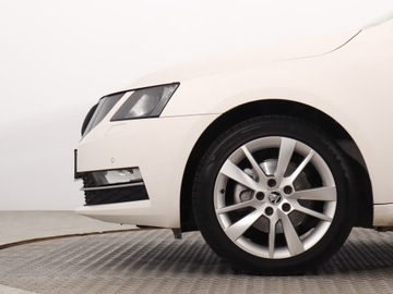 Skoda Octavia III Liftback Facelifting 1.4 TSI 150KM 2017 Skoda Octavia 1.4 TSI, Salon Polska, Navi, Klima, zdjęcie 13