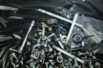 HONDA CBR 125 JC34 04-07 ŚRUBY ŚRUBKI