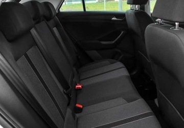 Volkswagen T-Roc I SUV Facelifting 1.0 TSI 110KM 2022 Volkswagen T-Roc 1.0 TSI 110KM Life Tempomat Aktywny Reflektory LED Czujni, zdjęcie 11