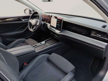 Volkswagen Passat B8 Variant Facelifting 2.0 TDI SCR 150KM 2025 Volkswagen Passat 2.0TDI 150KM Elegance DSG SerwisASO Acc Matrix Navi Hak, zdjęcie 16