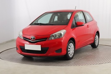 Toyota Yaris III Hatchback 5d 1.0 VVT-i 69KM 2013 Toyota Yaris 1.0 VVT-i, Salon Polska, Klima, zdjęcie 1