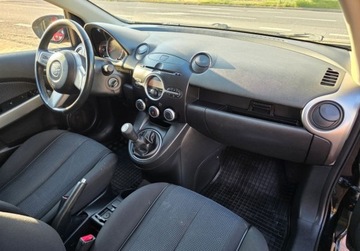 Mazda 2 II Hatchback 5d 1.3 86KM 2010 Mazda 2 1.3Benzynkaniski przebieg prosto z Niemiec 1.3 Benzyna 85KM, zdjęcie 9