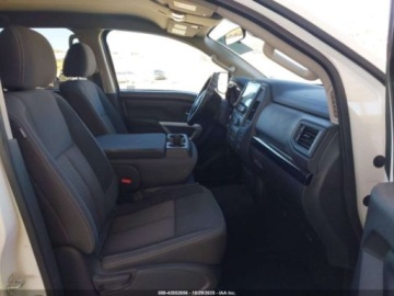 Nissan Titan 2023 Nissan Titan Sv 2023 5.6l 5.6 Benzyna 400KM, zdjęcie 9