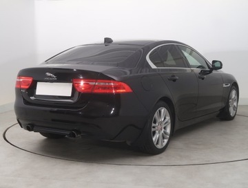 Jaguar XE Sedan 2.0 i4 240KM 2016 Jaguar XE 25t, Salon Polska, Serwis ASO, Automat, zdjęcie 4