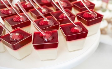 Чашки Контейнеры для десертов ПИРАМИДА 160мл + Ложки 12,5см 70 элементов