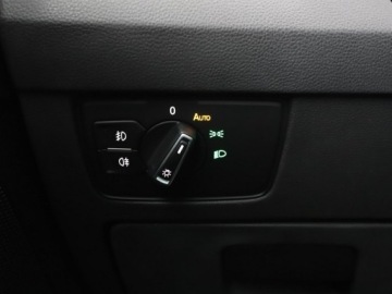 Volkswagen Passat B8 Variant Facelifting 1.5 TSI EVO 150KM 2020 Volkswagen Passat Business automat climatronic, zdjęcie 33