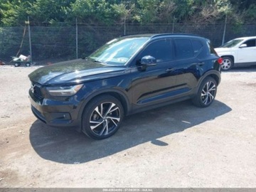 Volvo XC40 Crossover 2.0 T5 247KM 2020 Volvo XC 40 T5 R-DESIGN 2020, od ubezpieczalni 2.0 Benzyna 248KM, zdjęcie 1