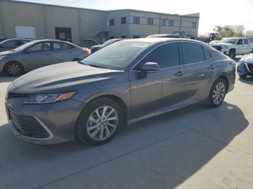 Toyota Camry IX 2021 Toyota Camry LE 2021, od ubezpieczalni 2.5 Benzyna 203KM, zdjęcie 1