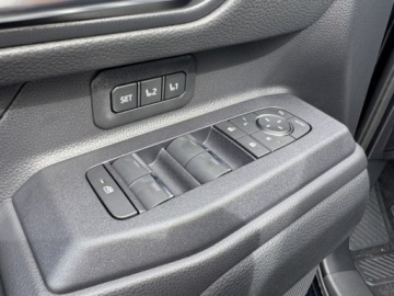 Toyota Land Cruiser VII Terenowy 5d 2.8 D-4D 204KM 2025 Od ręki - Executive 2.8 MHEV 205KM | Podgrzewane fotele!, zdjęcie 5