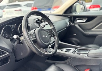 Jaguar F-Pace SUV 2.0 i4 250KM 2020 Jaguar F-Pace 2020r. 2.0 Benzyna 250KM, zdjęcie 6