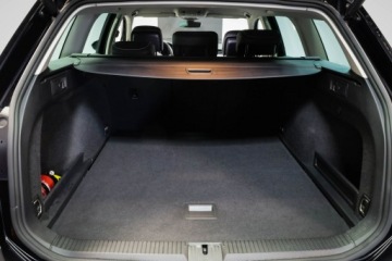 Volkswagen Passat B8 Variant Facelifting 2.0 TDI SCR 150KM 2022 Volkswagen Passat Lift*Elegance*Salon Polska*I, zdjęcie 12