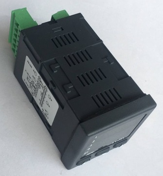 RE72 Регулятор температуры Lumel, 3 выхода 111100